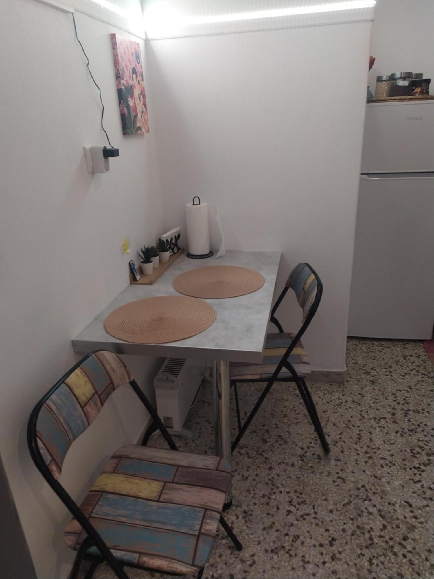 Beautiful Apartment In Athens. Buitenkant foto