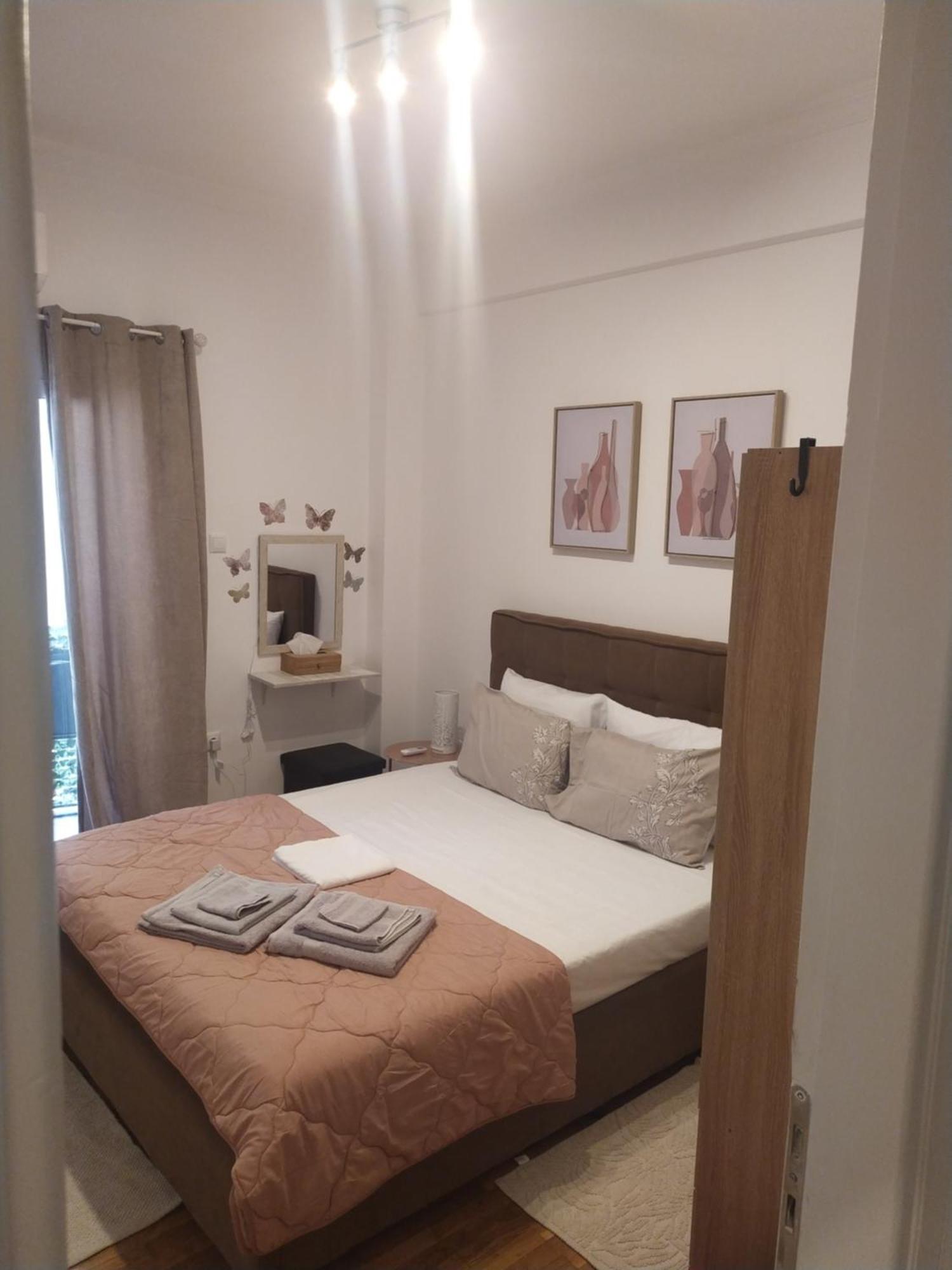 Beautiful Apartment In Athens. Buitenkant foto